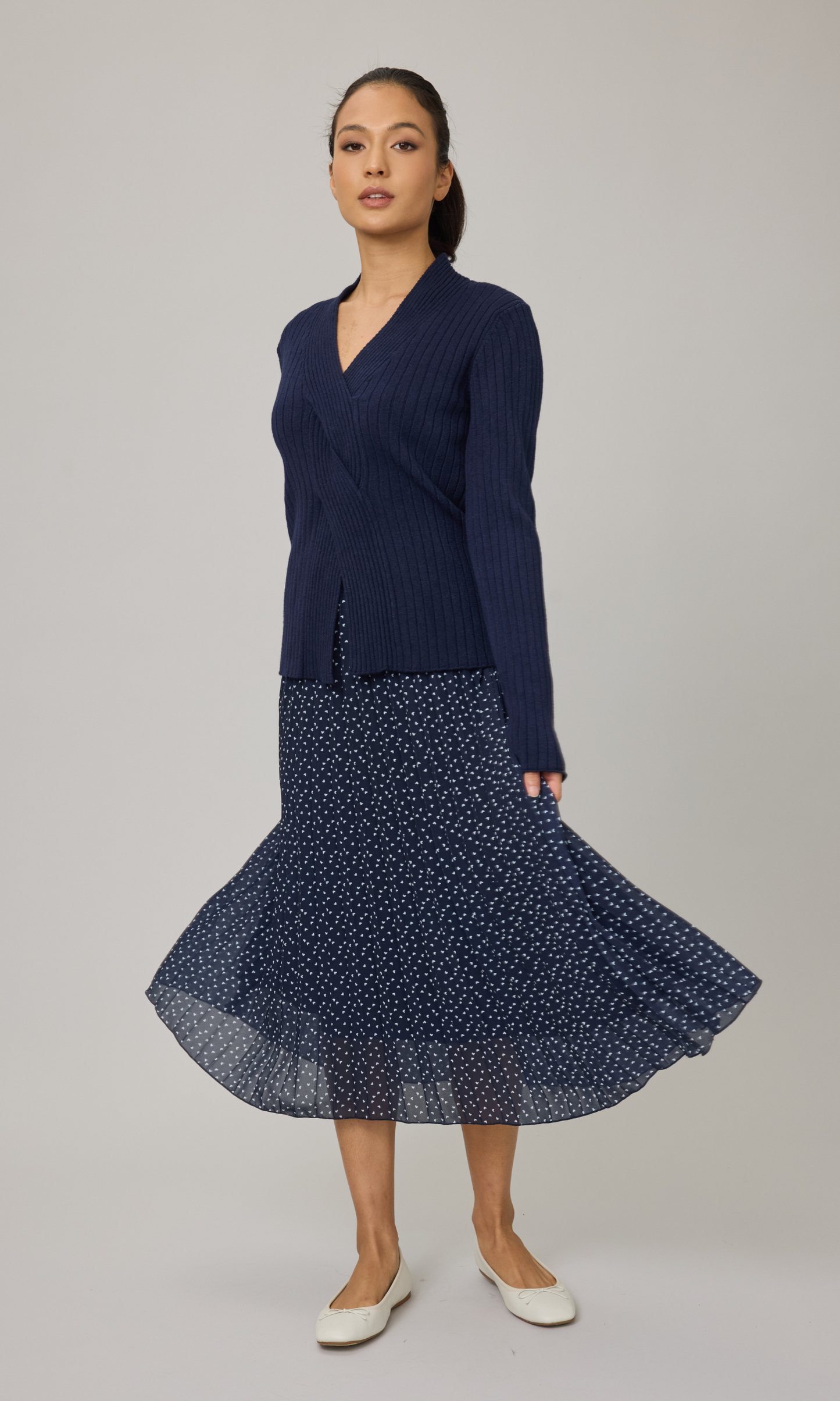 Pleated Skirt w/ Navy Heart Print