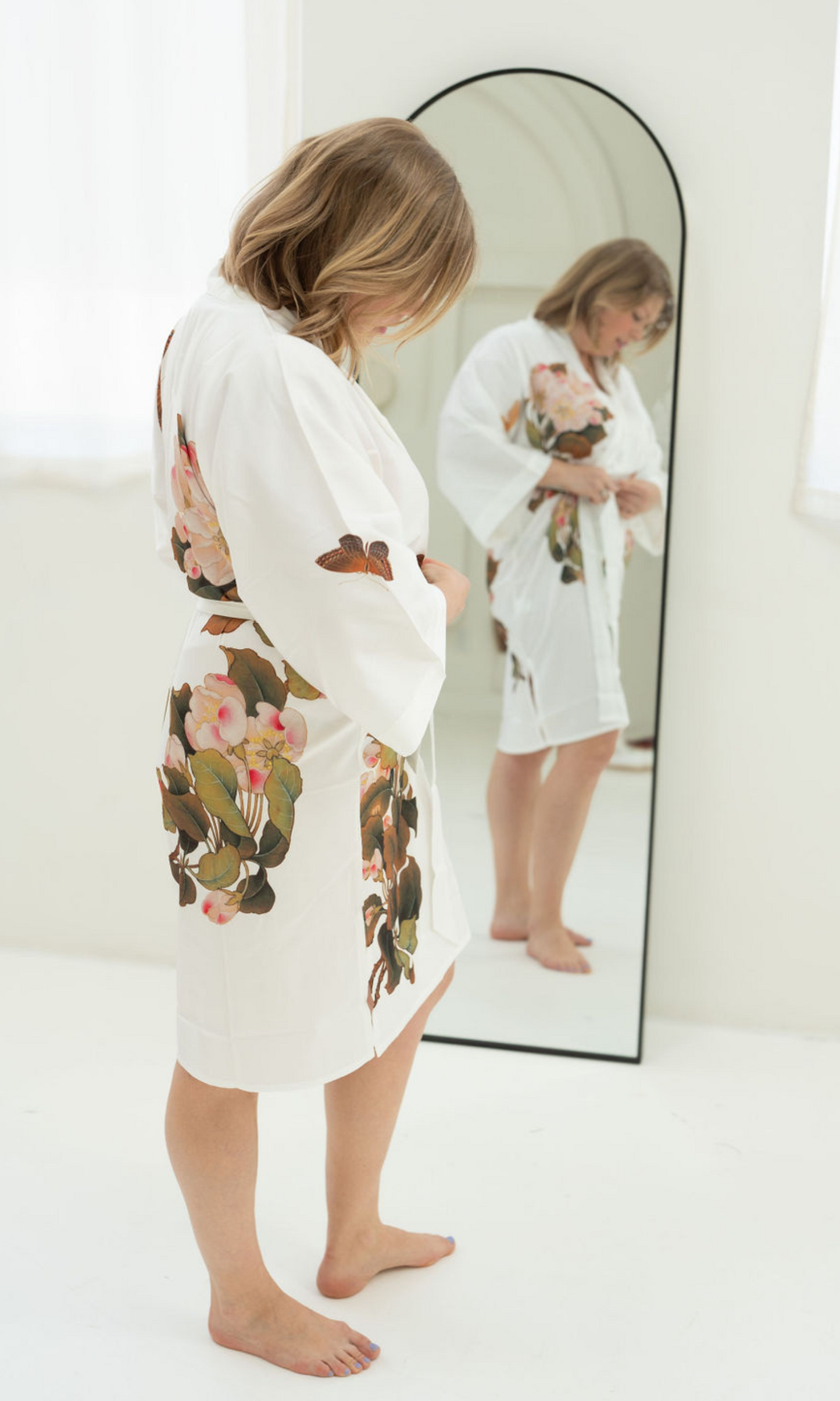 Peony & Butterfly Short Kimono Robe