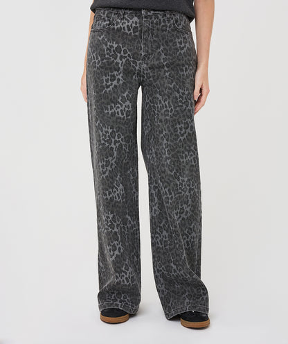 Leopard Jean