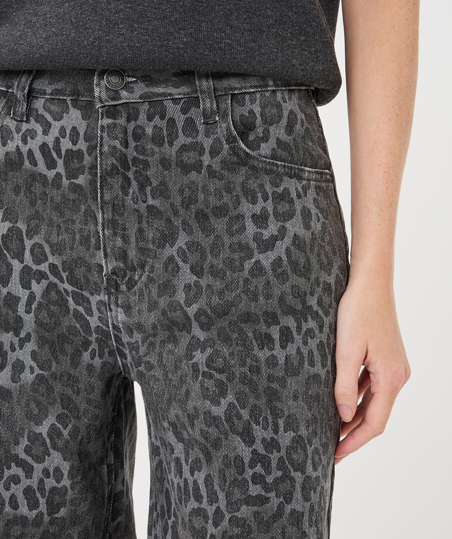 Leopard Jean
